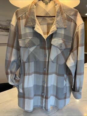 Relaxed Plaid Utility Shacket in Beige, Cream and Tan